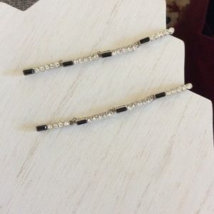 CACHE BLACK AND RHINESTONE EARRINGS 😍 NWOT!!!